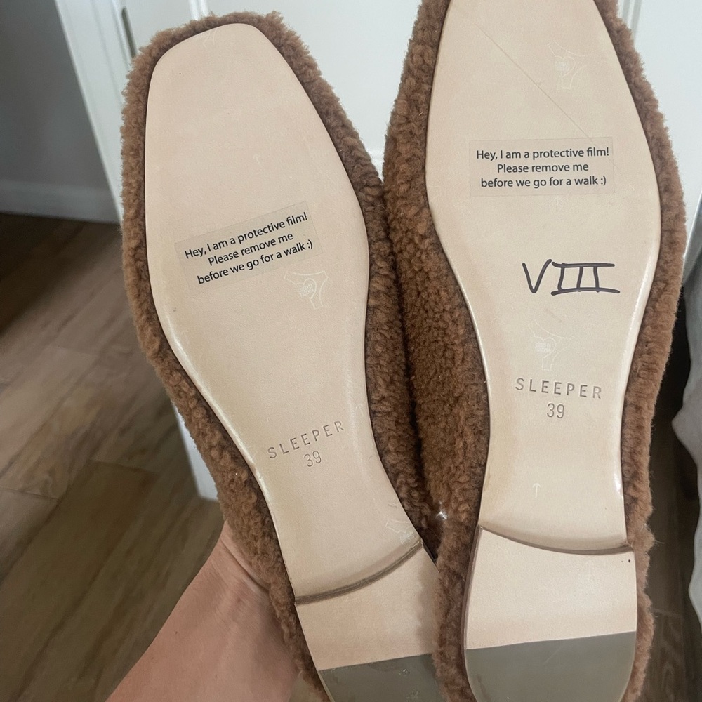Sleeper Shearling Slippers in Brown NWOT - Picture 6 of 6